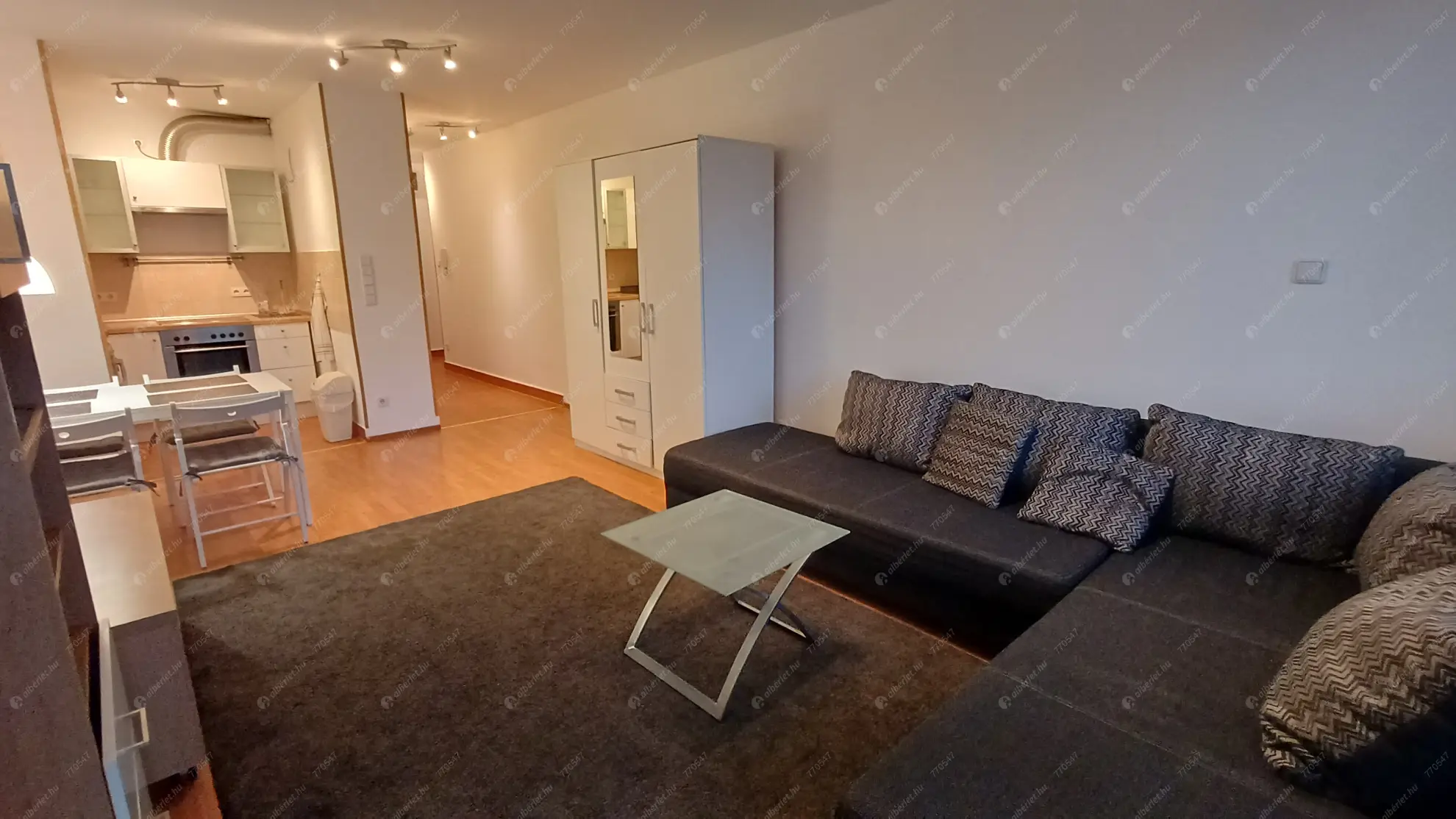 Kiadó albérlet 170000 Ft/hó áron: ,   . Mérete: 40 nm, 1 szobás | Alberlet.hu - 6574304