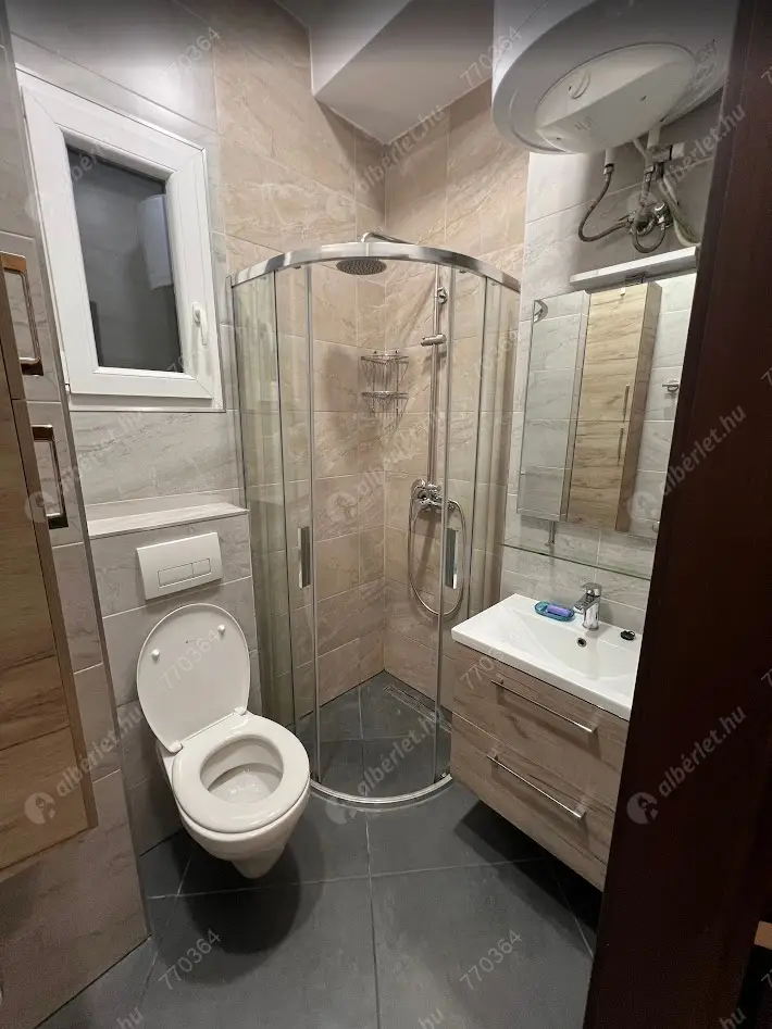 Kiadó albérlet 650000 Ft/hó áron: ,   . Mérete: 90 nm, 3 szobás | Alberlet.hu - 6571583