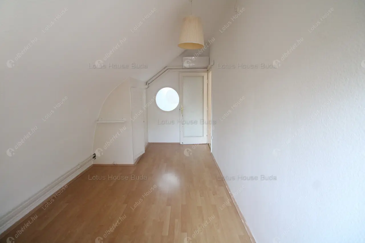 Kiadó albérlet 0 Ft/hó áron: ,   . Mérete:  nm, 1 szobás | Alberlet.hu - 6067713