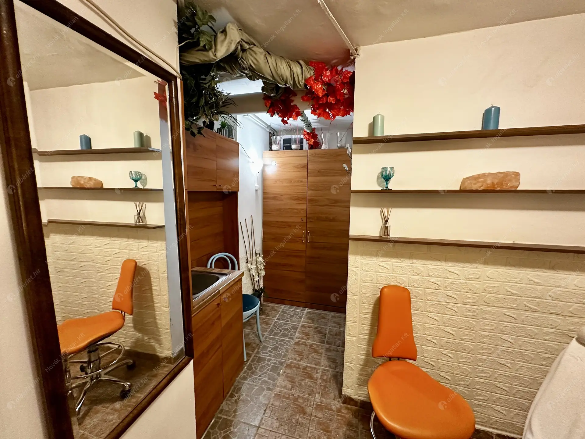 Kiadó albérlet 0 Ft/hó áron: ,   . Mérete:  nm, 1 szobás | Alberlet.hu - 6463288