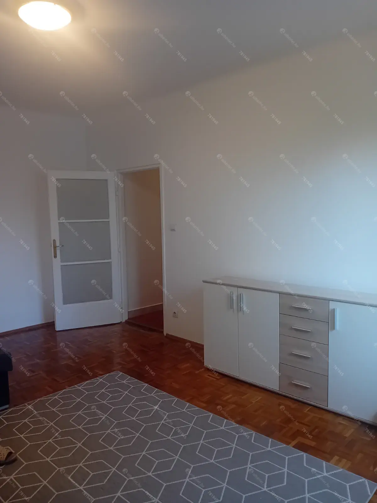 Kiadó albérlet 0 Ft/hó áron: ,   . Mérete:  nm, 1 szobás | Alberlet.hu - 6792379