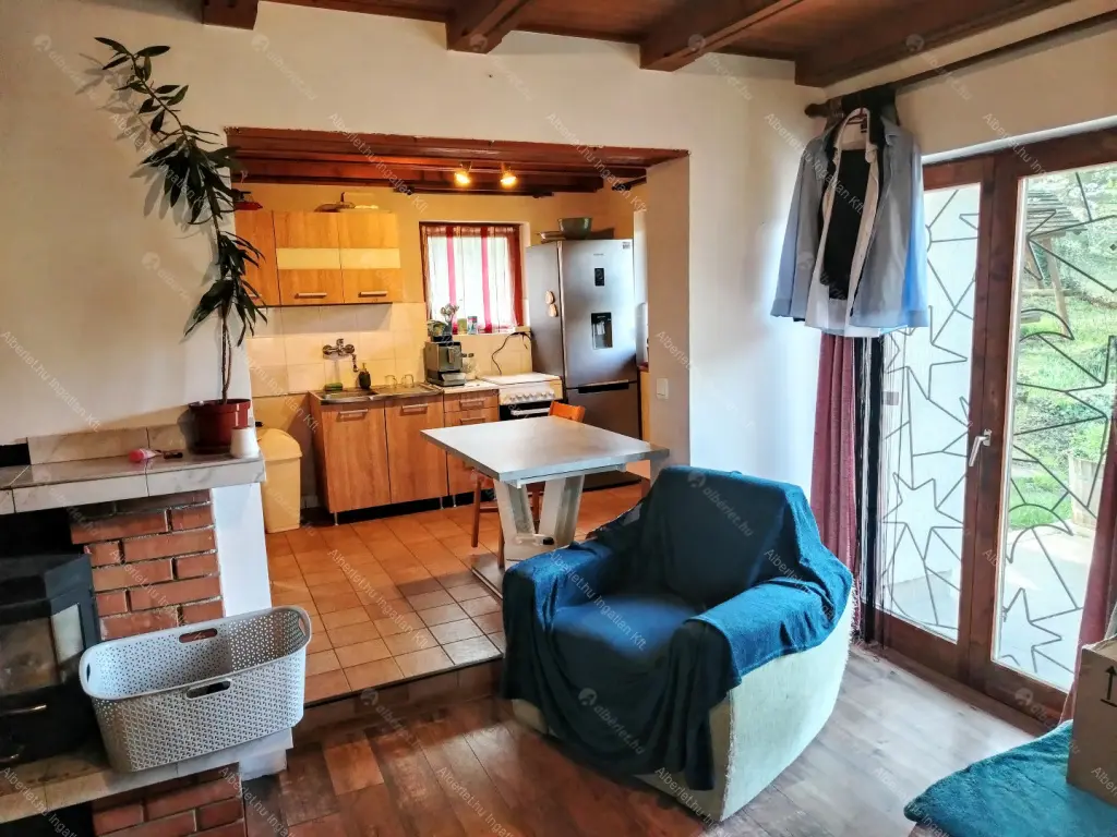 Kiadó albérlet 250000 Ft/hó áron: Aba,  Rozmaring utca. Mérete: 55 nm, 2 szobás | Alberlet.hu - 6691567