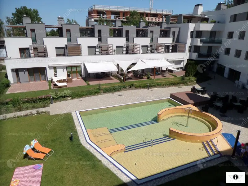 Kiadó albérlet 230000 Ft/hó áron: Balatonfüred,  Aranyhíd sétány. Mérete: 45 nm, 2 szobás | Alberlet.hu - 6570806