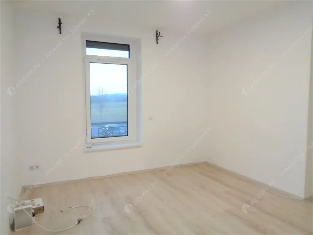 Kiadó albérlet 320000 Ft/hó áron: Biatorbágy,  Kőris utca. Mérete: 72 nm, 2 szobás | Alberlet.hu - 6629155