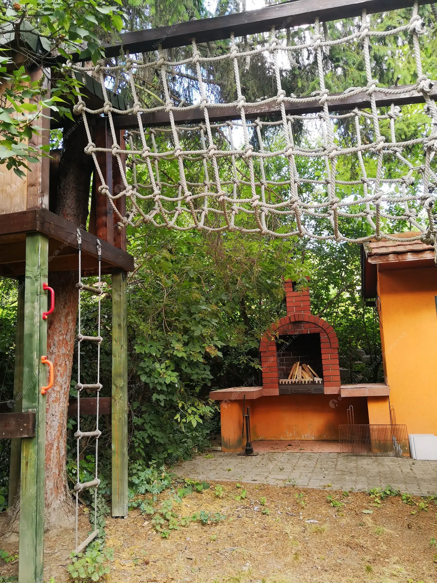 Kiadó albérlet 680000 Ft/hó áron: Budaörs,  Hóvirág . Mérete: 230 nm, 5 szobás | Alberlet.hu - 6505019