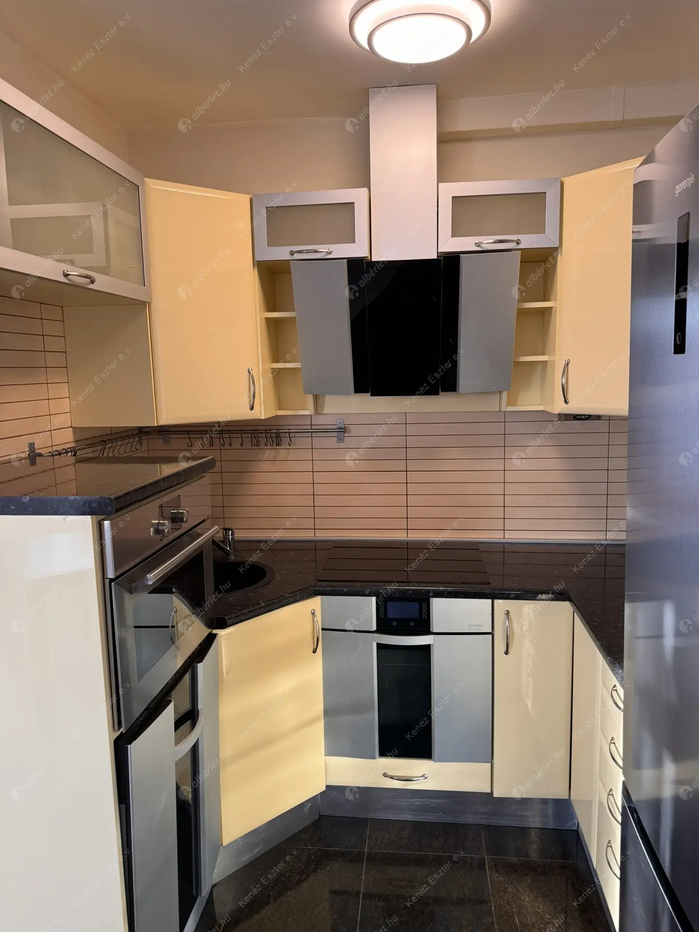 Kiadó albérlet 650000 Ft/hó áron: Budaörs,  Hóvirág utca. Mérete: 130 nm, 4 szobás | Alberlet.hu - 6382101