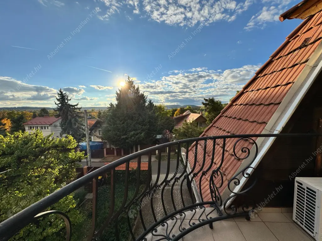 Kiadó albérlet 630000 Ft/hó áron: Budaörs,  Hóvirág utca. Mérete: 230 nm, 5 szobás | Alberlet.hu - 6587549