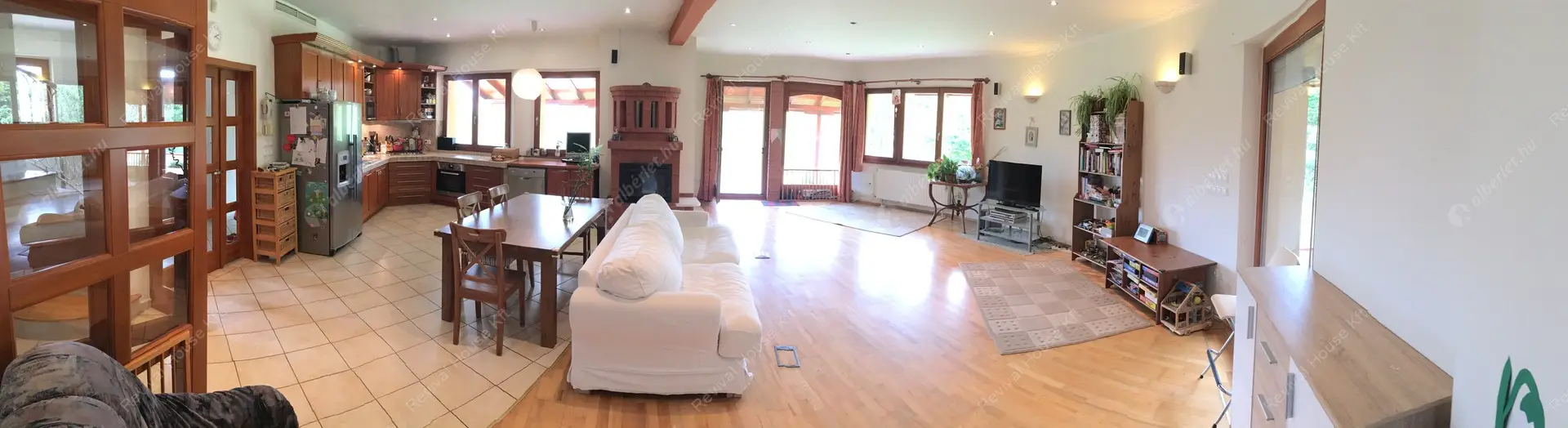 Kiadó albérlet 780000 Ft/hó áron: Budaörs,  Sólyom utca. Mérete: 270 nm, 6 szobás | Alberlet.hu - 6435364