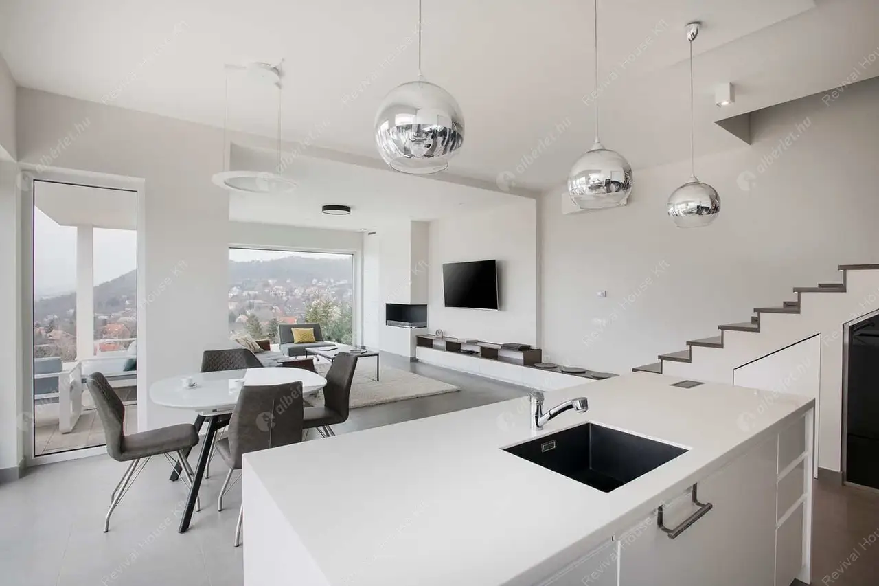 Kiadó albérlet 2000000 Ft/hó áron: Budaörs,  Törökugrató utca. Mérete: 155 nm, 5 szobás | Alberlet.hu - 6590606