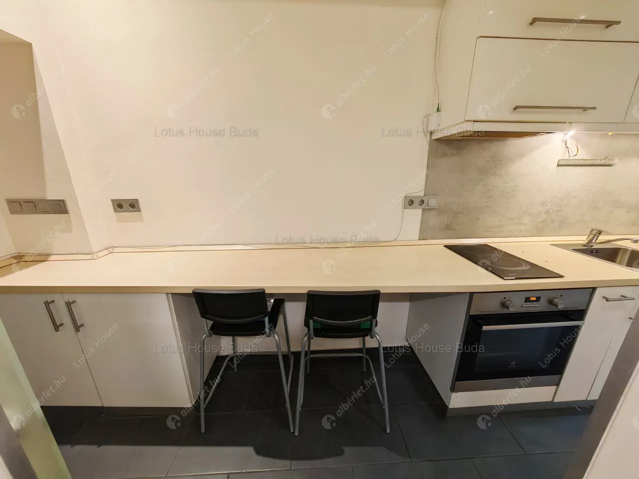 Kiadó albérlet 190000 Ft/hó áron: Budapest, I. kerület  Aladár utca. Mérete: 27 nm, 1 szobás | Alberlet.hu - 6557839