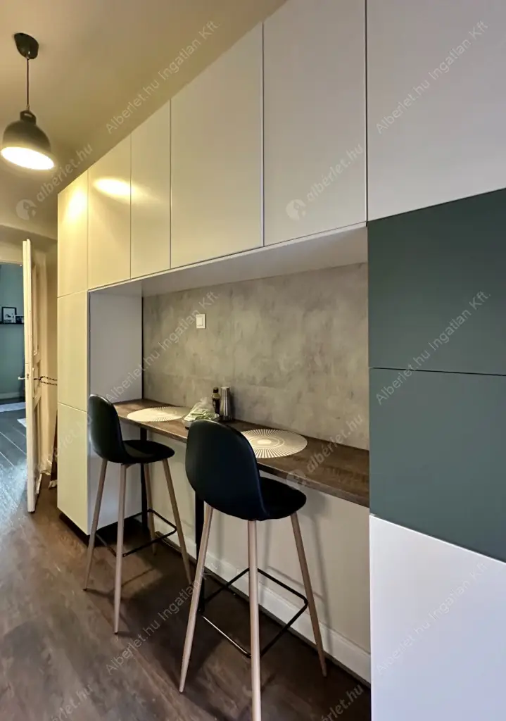 Kiadó albérlet 250000 Ft/hó áron: Budapest, I. kerület  Aladár utca. Mérete: 36 nm, 1 szobás | Alberlet.hu - 6625802