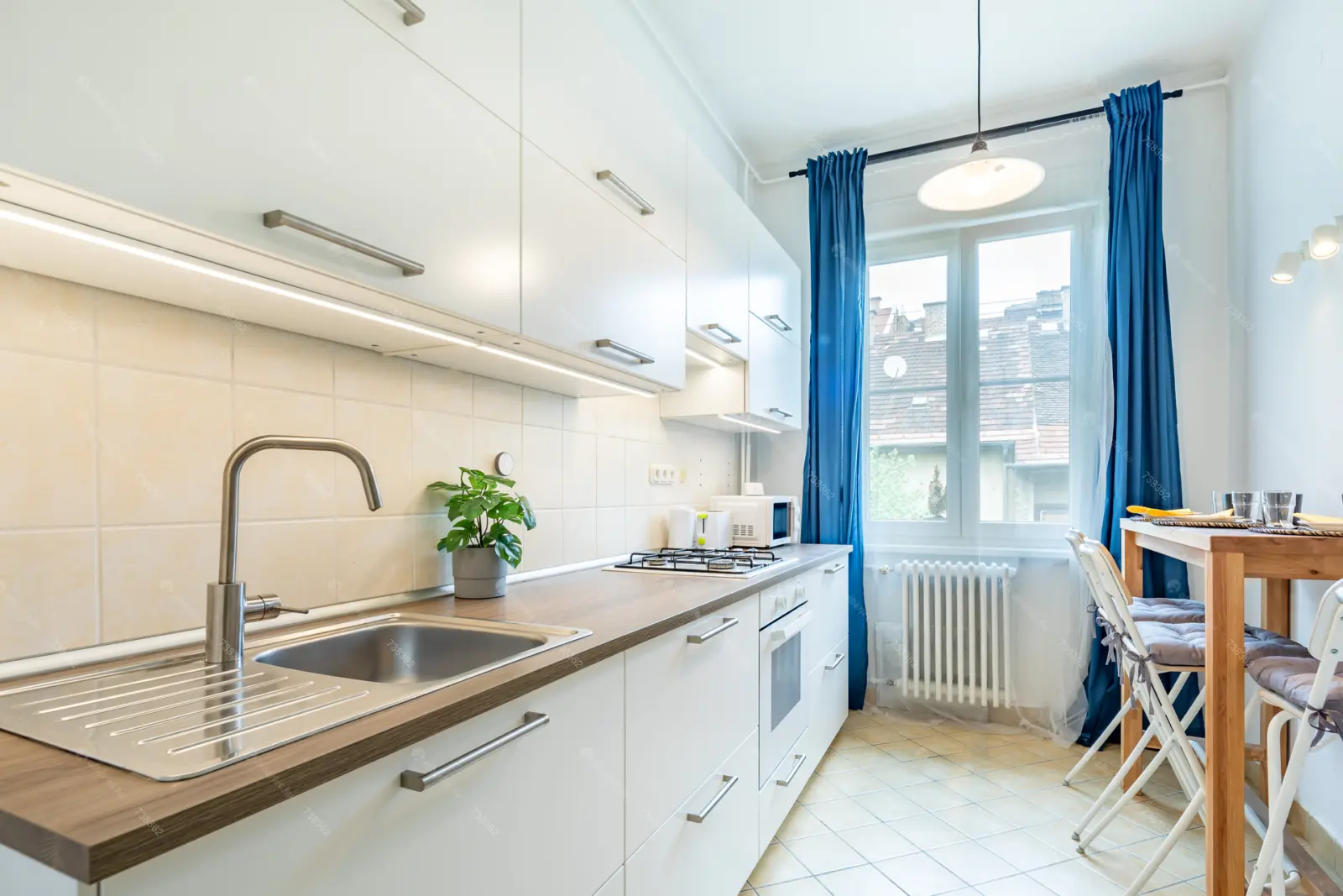 Kiadó albérlet 240000 Ft/hó áron: Budapest, I. kerület   Attila út . Mérete: 40 nm, 1 szobás | Alberlet.hu - 6135265