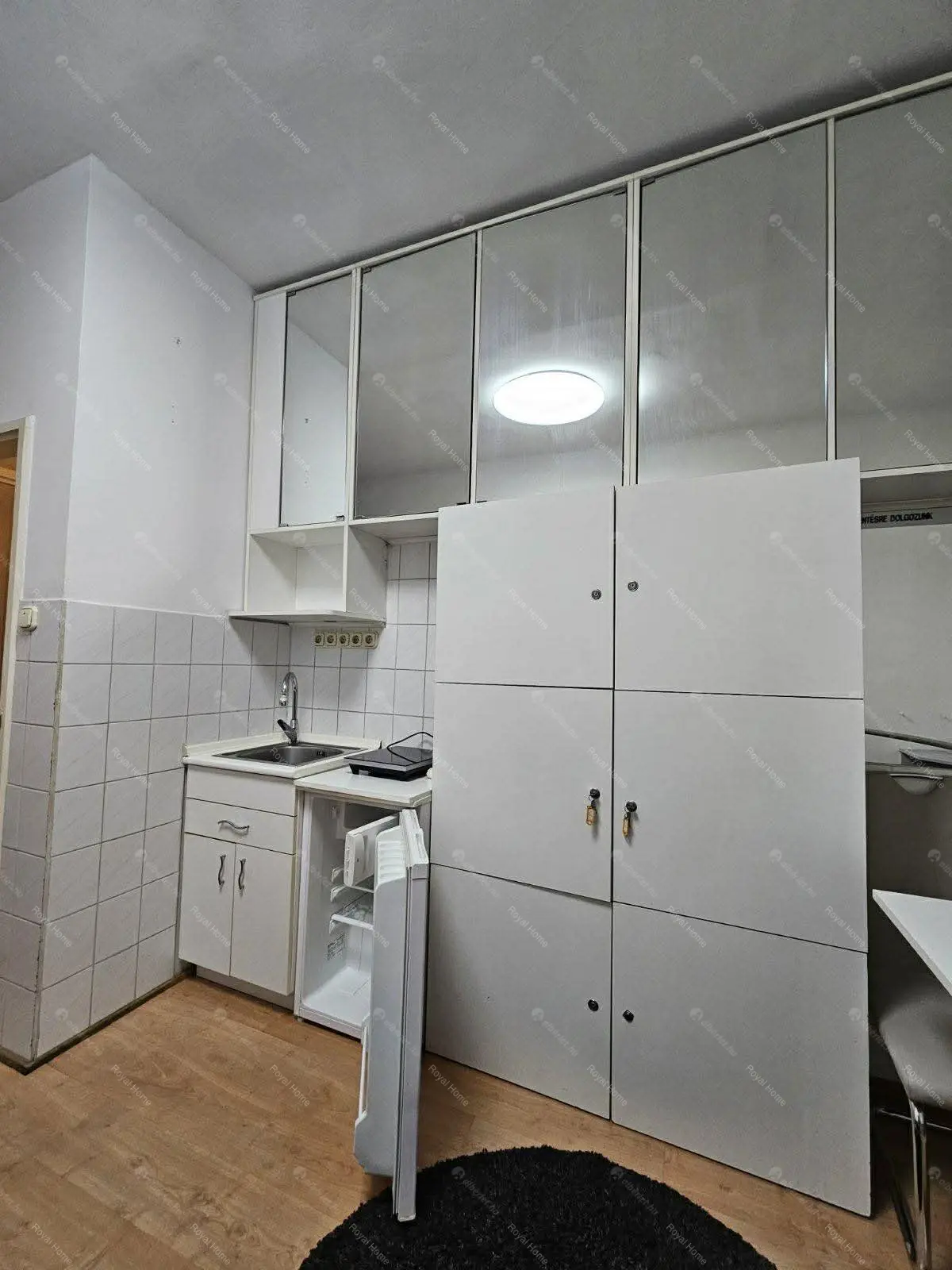 Kiadó albérlet 195000 Ft/hó áron: Budapest, I. kerület  Attila út. Mérete: 16 nm, 1 szobás | Alberlet.hu - 6652636