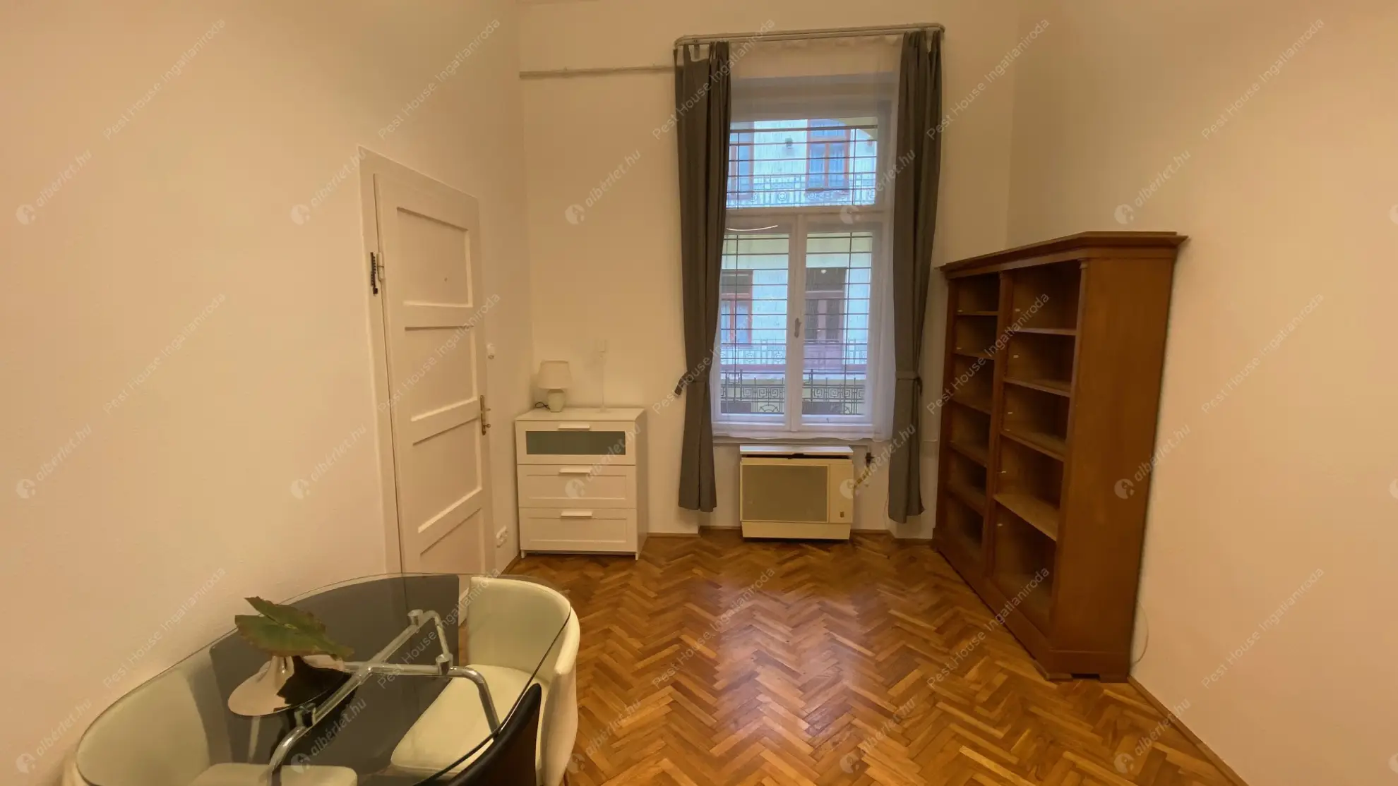 Kiadó albérlet 170000 Ft/hó áron: Budapest, I. kerület  Attila út. Mérete: 27 nm, 1 szobás | Alberlet.hu - 6580406