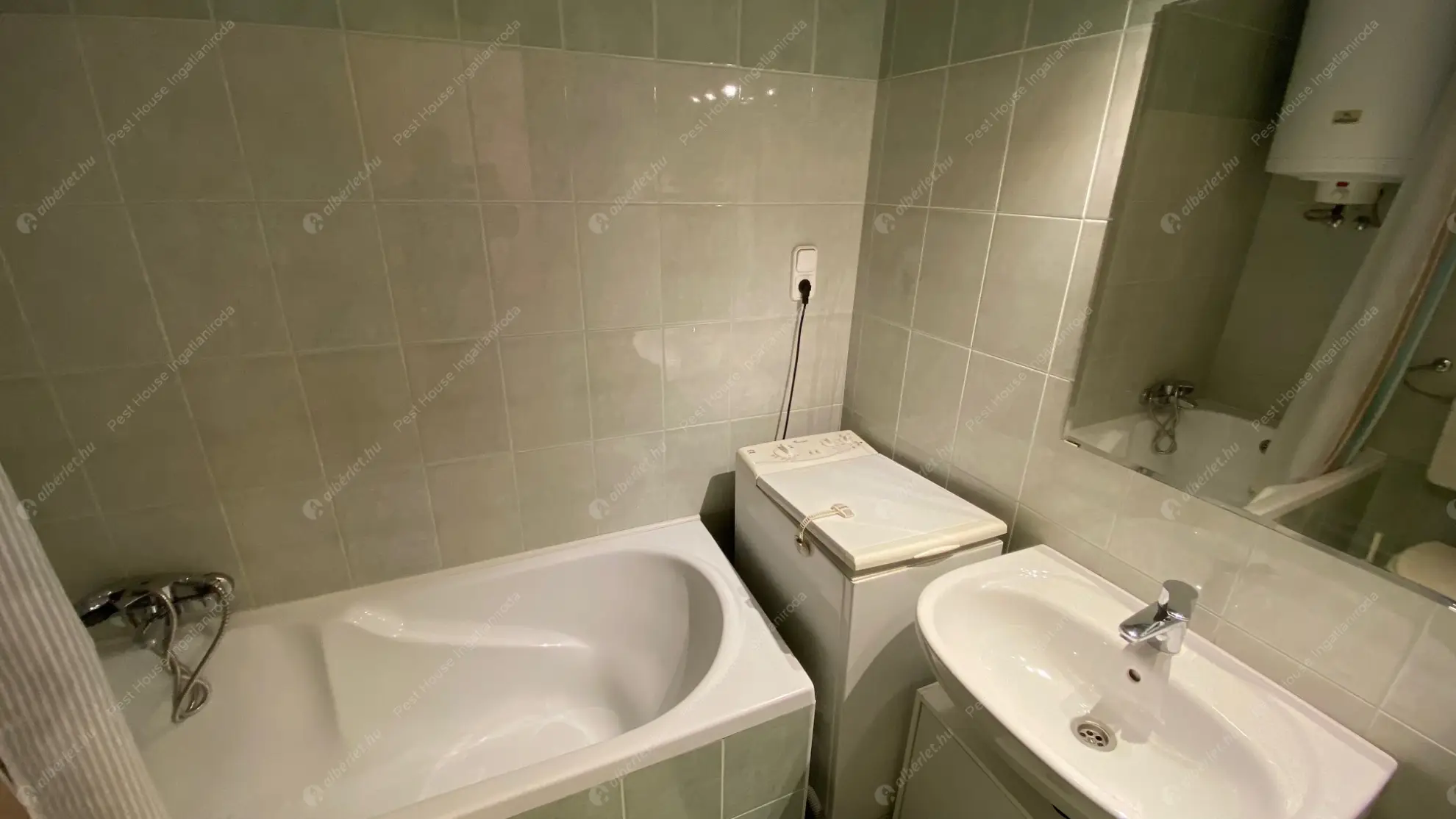 Kiadó albérlet 170000 Ft/hó áron: Budapest, I. kerület  Attila út. Mérete: 27 nm, 1 szobás | Alberlet.hu - 6580414