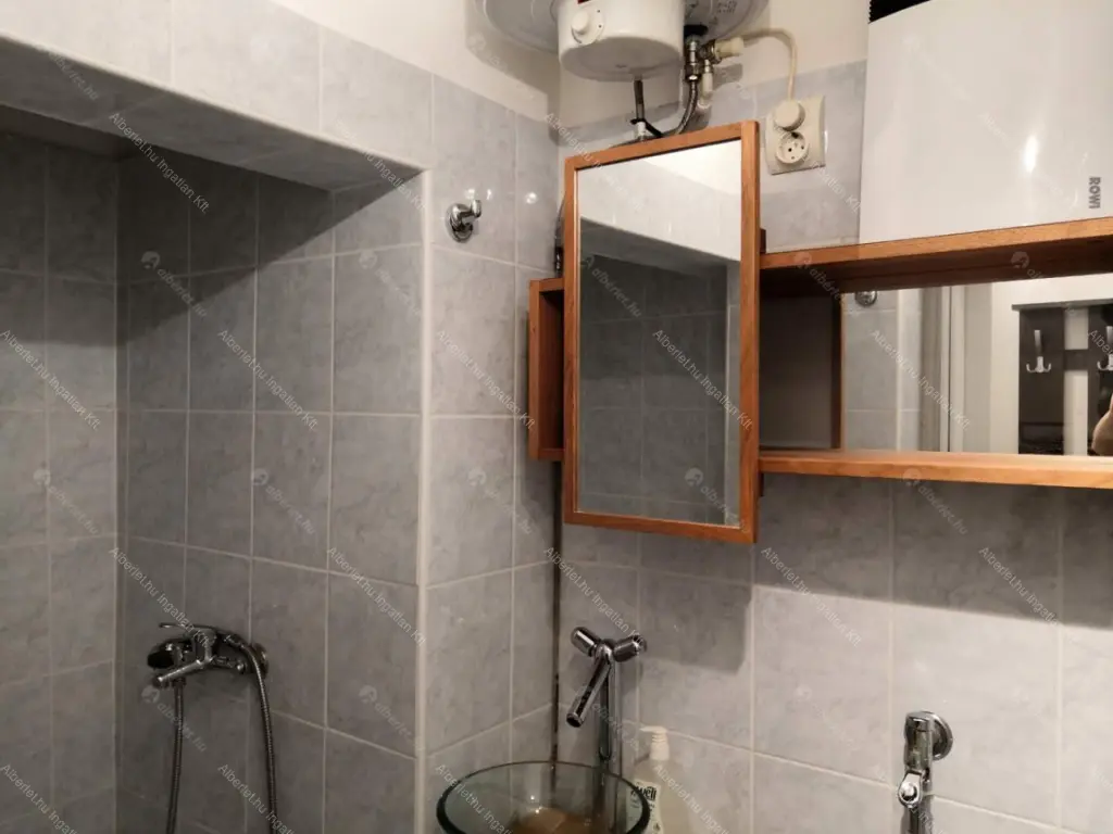 Kiadó albérlet 169000 Ft/hó áron: Budapest, I. kerület  Attila út. Mérete: 28 nm, 1 szobás | Alberlet.hu - 6664479