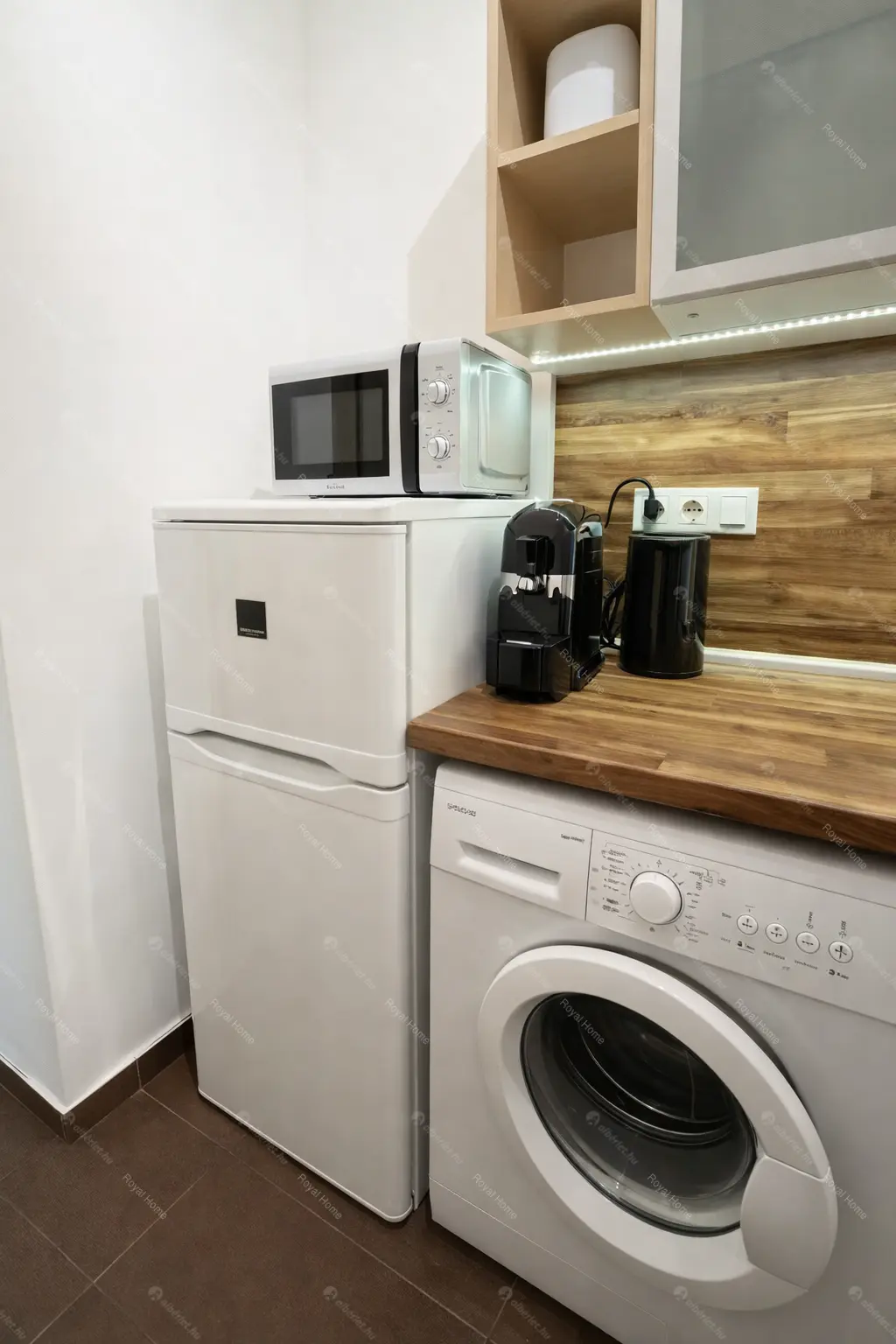 Kiadó albérlet 240000 Ft/hó áron: Budapest, I. kerület  Attila út. Mérete: 31 nm, 1 szobás | Alberlet.hu - 6656532