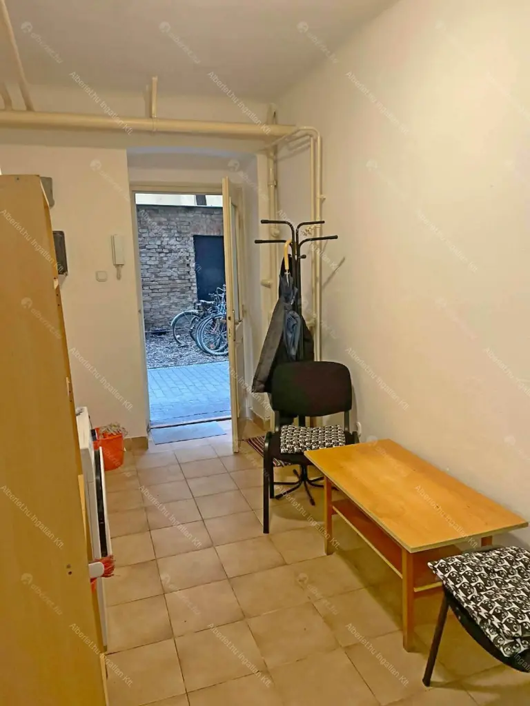 Kiadó albérlet 200000 Ft/hó áron: Budapest, I. kerület  Attila út. Mérete: 36 nm, 1 szobás | Alberlet.hu - 6648972