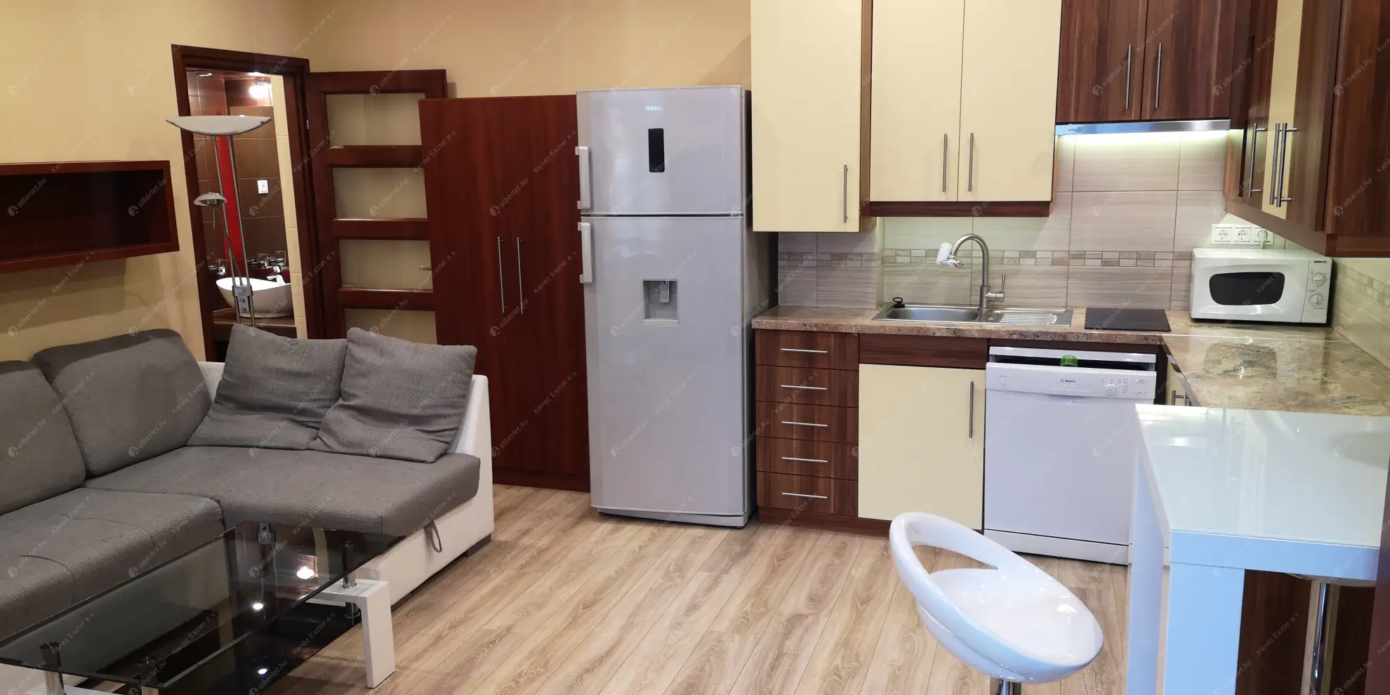 Kiadó albérlet 260000 Ft/hó áron: Budapest, I. kerület  Attila út. Mérete: 41 nm, 2 szobás | Alberlet.hu - 6581023