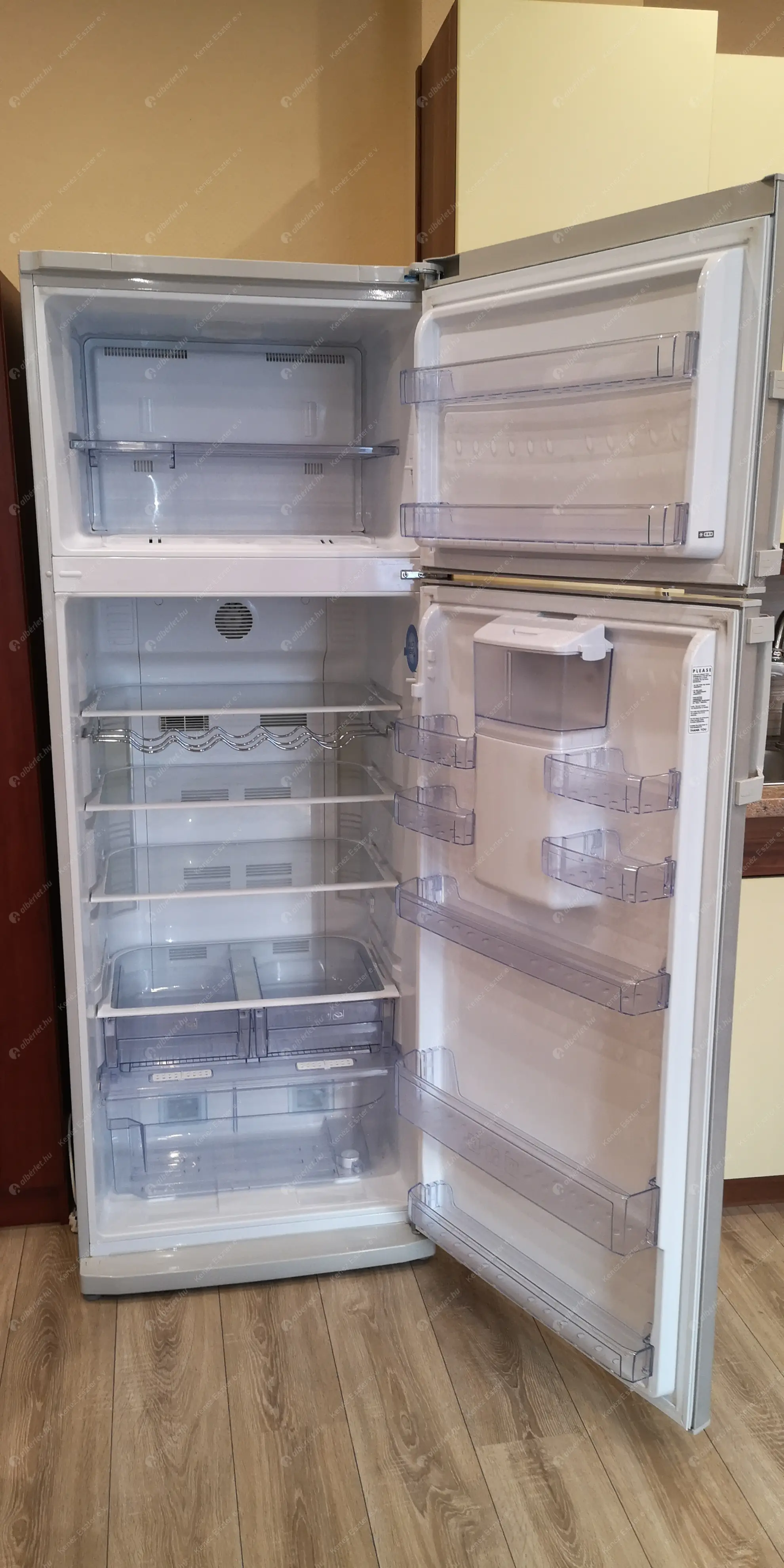 Kiadó albérlet 260000 Ft/hó áron: Budapest, I. kerület  Attila út. Mérete: 41 nm, 2 szobás | Alberlet.hu - 6581026