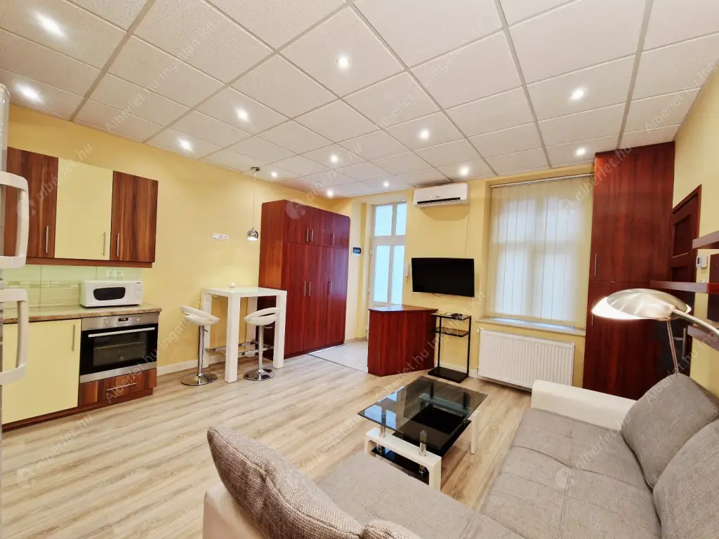 Kiadó albérlet 260000 Ft/hó áron: Budapest, I. kerület  Attila út. Mérete: 41 nm, 1 szobás | Alberlet.hu - 6596988