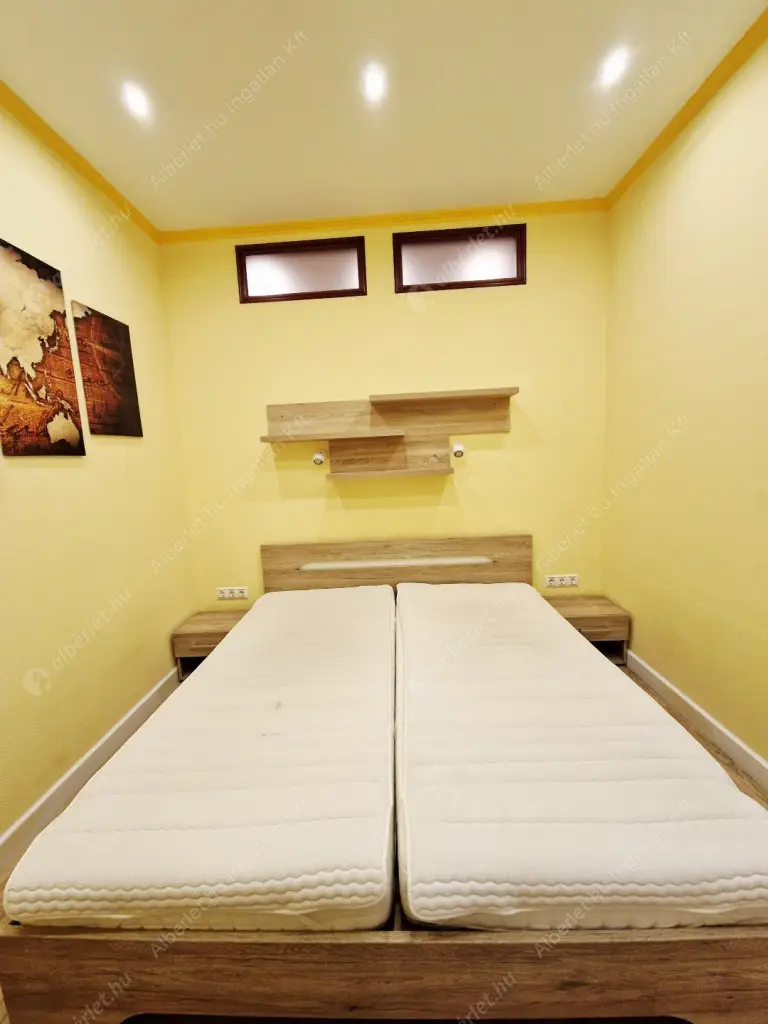 Kiadó albérlet 260000 Ft/hó áron: Budapest, I. kerület  Attila út. Mérete: 41 nm, 1 szobás | Alberlet.hu - 6596997