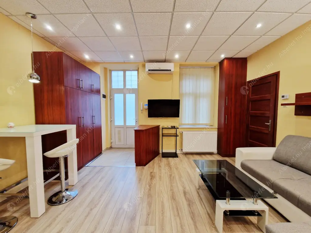 Kiadó albérlet 260000 Ft/hó áron: Budapest, I. kerület  Attila út. Mérete: 41 nm, 1 szobás | Alberlet.hu - 6597011