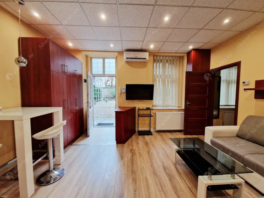 Kiadó albérlet 260000 Ft/hó áron: Budapest, I. kerület  Attila út. Mérete: 41 nm, 1 szobás | Alberlet.hu - 6597012