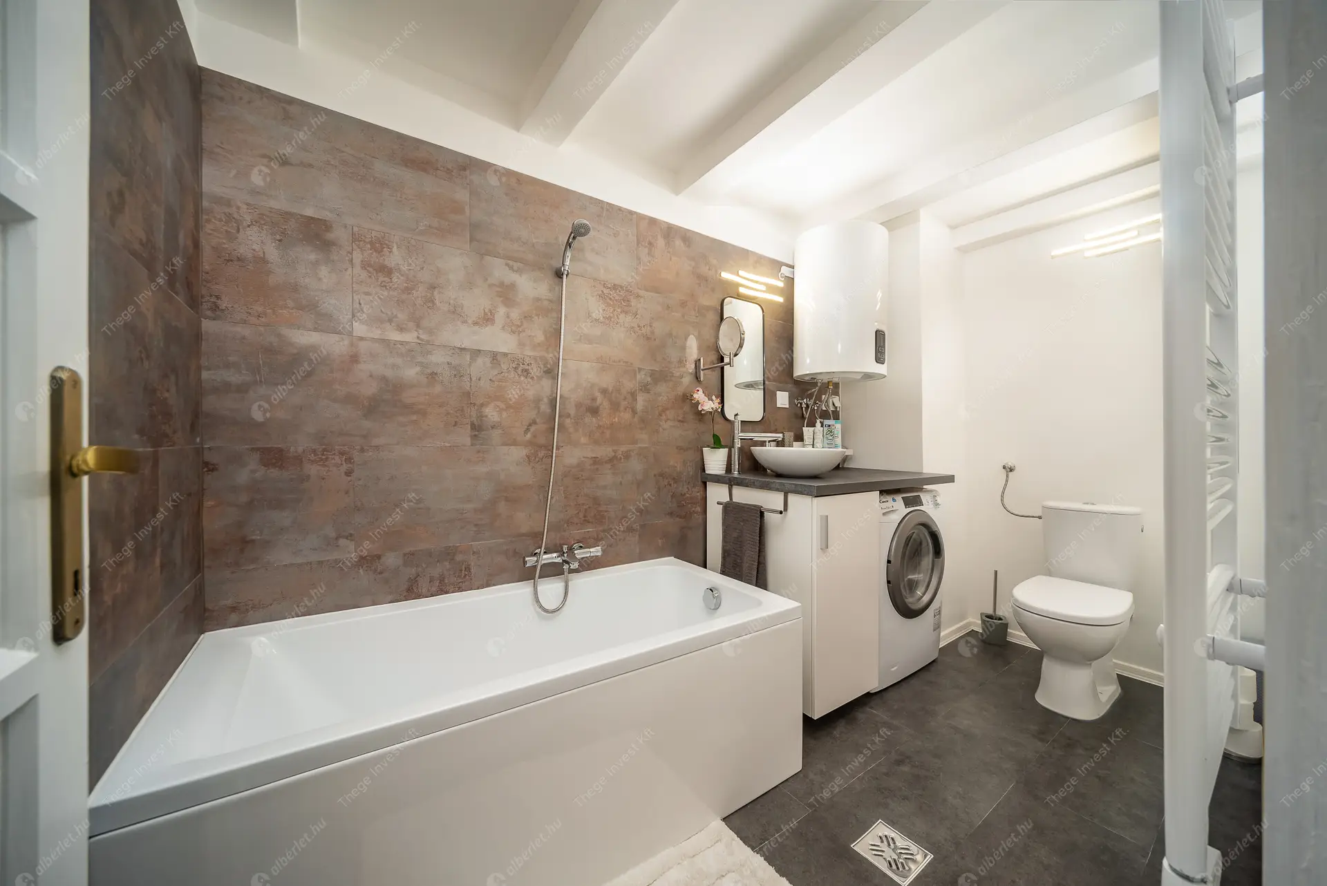 Kiadó albérlet 275000 Ft/hó áron: Budapest, I. kerület  Attila út. Mérete: 46 nm, 1 szobás | Alberlet.hu - 6639243