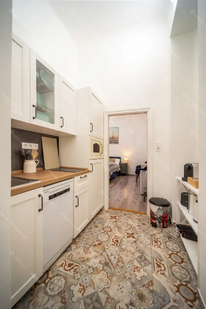 Kiadó albérlet 275000 Ft/hó áron: Budapest, I. kerület  Attila út. Mérete: 46 nm, 2 szobás | Alberlet.hu - 6652044