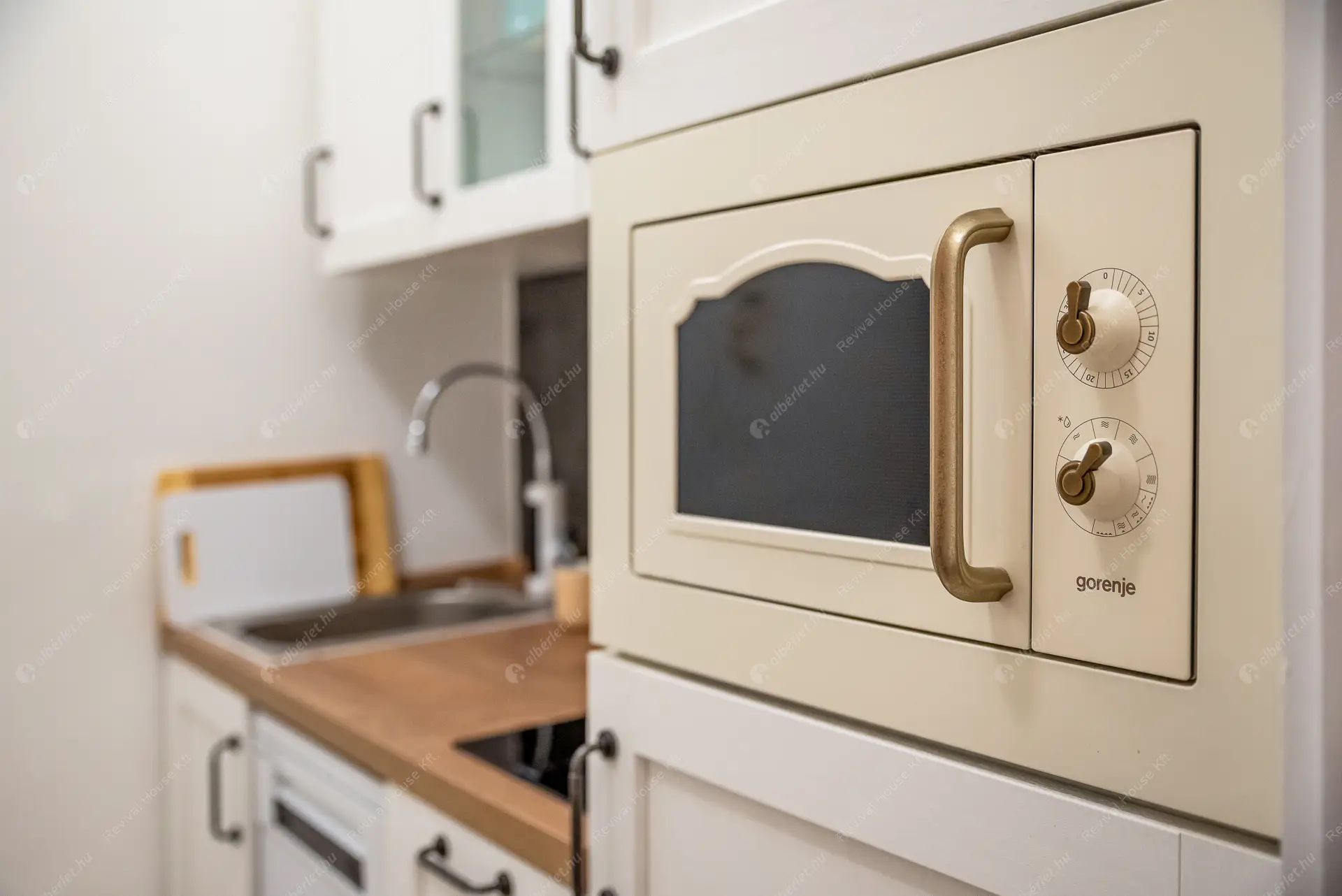 Kiadó albérlet 275000 Ft/hó áron: Budapest, I. kerület  Attila út. Mérete: 46 nm, 2 szobás | Alberlet.hu - 6635765