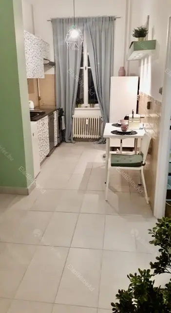 Kiadó albérlet 320000 Ft/hó áron: Budapest, I. kerület  Attila út. Mérete: 52 nm, 2 szobás | Alberlet.hu - 6676312