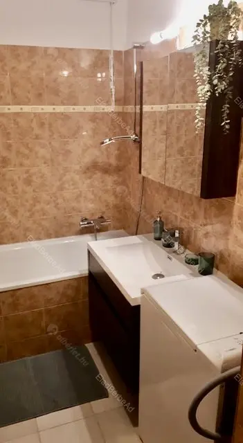 Kiadó albérlet 320000 Ft/hó áron: Budapest, I. kerület  Attila út. Mérete: 52 nm, 2 szobás | Alberlet.hu - 6676330