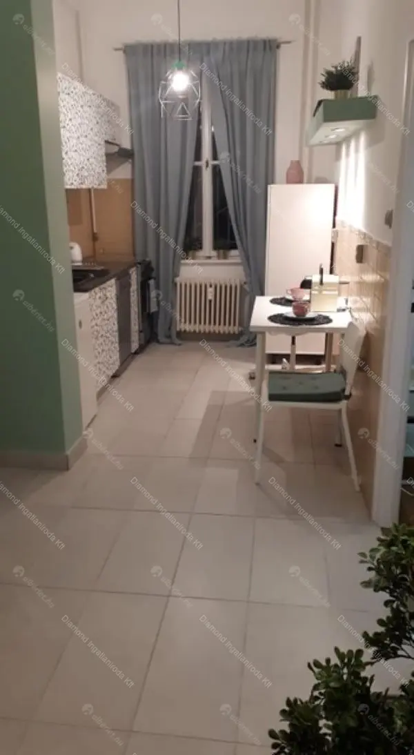 Kiadó albérlet 340000 Ft/hó áron: Budapest, I. kerület  Attila út. Mérete: 52 nm, 2 szobás | Alberlet.hu - 6659375