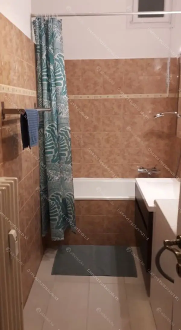 Kiadó albérlet 340000 Ft/hó áron: Budapest, I. kerület  Attila út. Mérete: 52 nm, 2 szobás | Alberlet.hu - 6659379