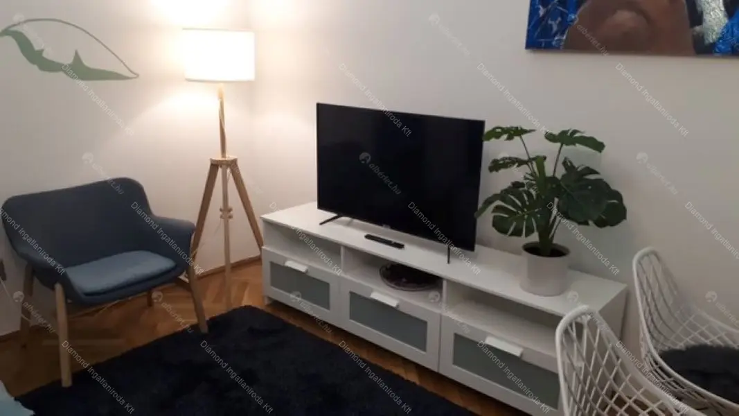 Kiadó albérlet 340000 Ft/hó áron: Budapest, I. kerület  Attila út. Mérete: 52 nm, 2 szobás | Alberlet.hu - 6659383