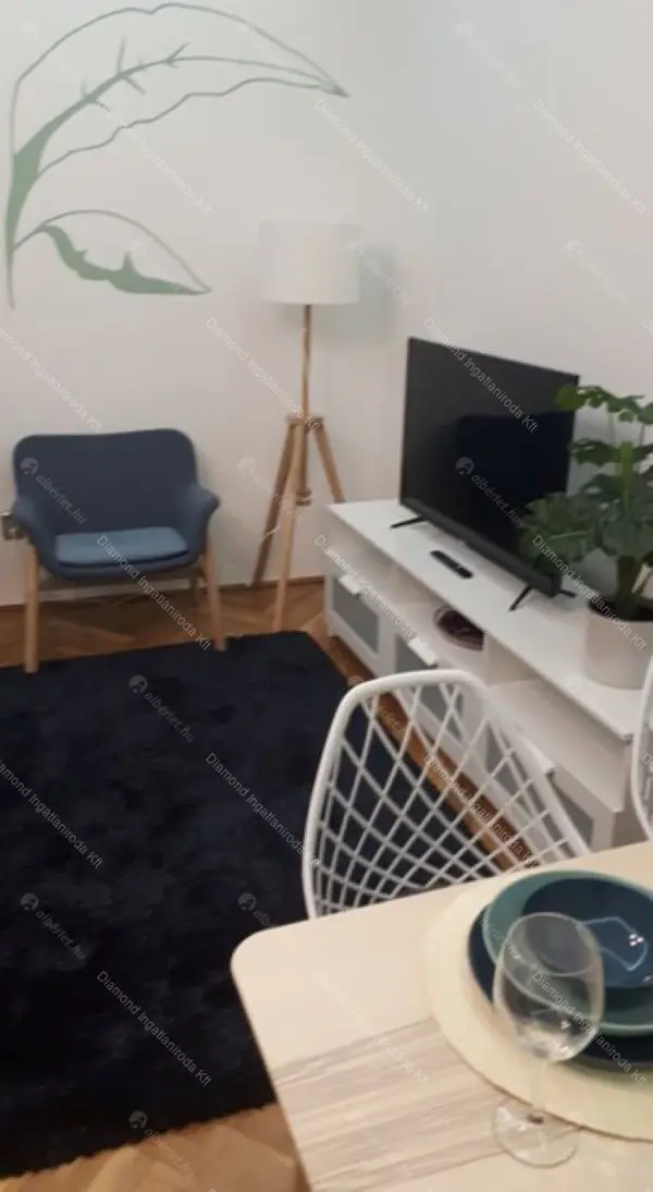 Kiadó albérlet 340000 Ft/hó áron: Budapest, I. kerület  Attila út. Mérete: 52 nm, 2 szobás | Alberlet.hu - 6659385