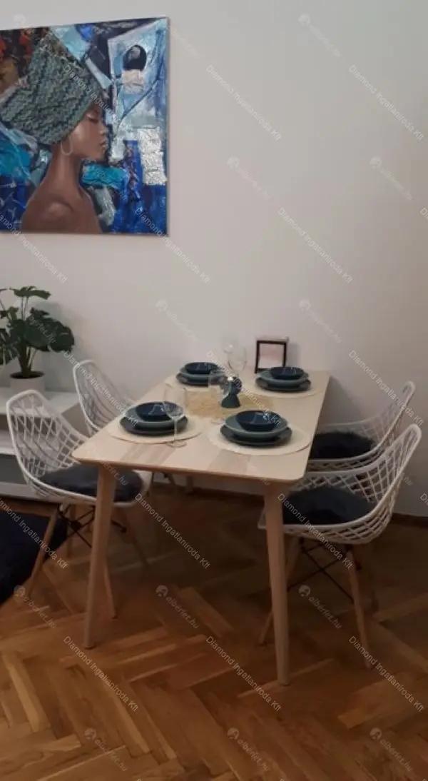 Kiadó albérlet 340000 Ft/hó áron: Budapest, I. kerület  Attila út. Mérete: 52 nm, 2 szobás | Alberlet.hu - 6659393