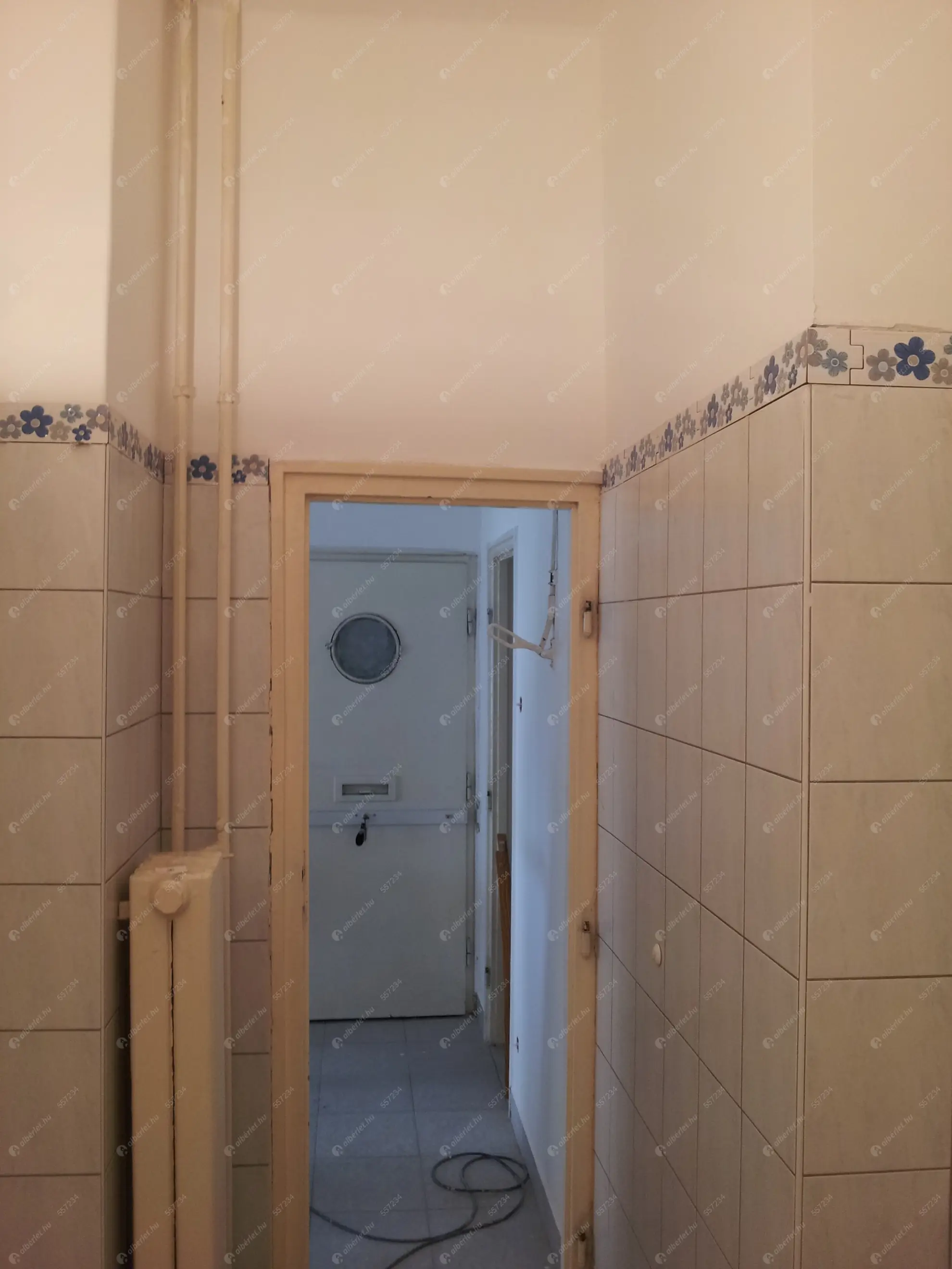 Kiadó albérlet 315000 Ft/hó áron: Budapest, I. kerület  Attila út. Mérete: 60 nm, 2 szobás | Alberlet.hu - 6579072