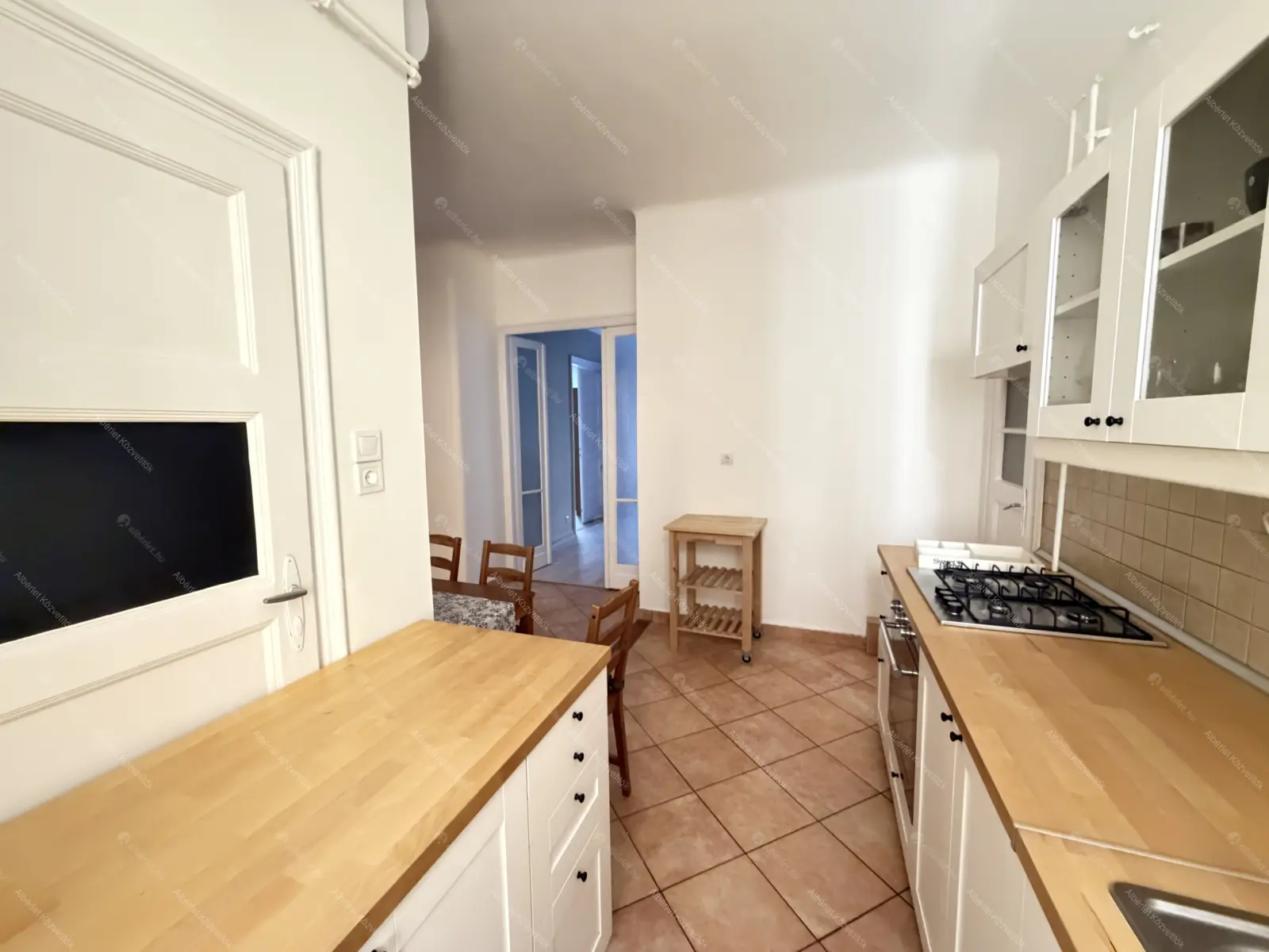 Kiadó albérlet 270000 Ft/hó áron: Budapest, I. kerület  Attila út. Mérete: 72 nm, 2 szobás | Alberlet.hu - 6702725