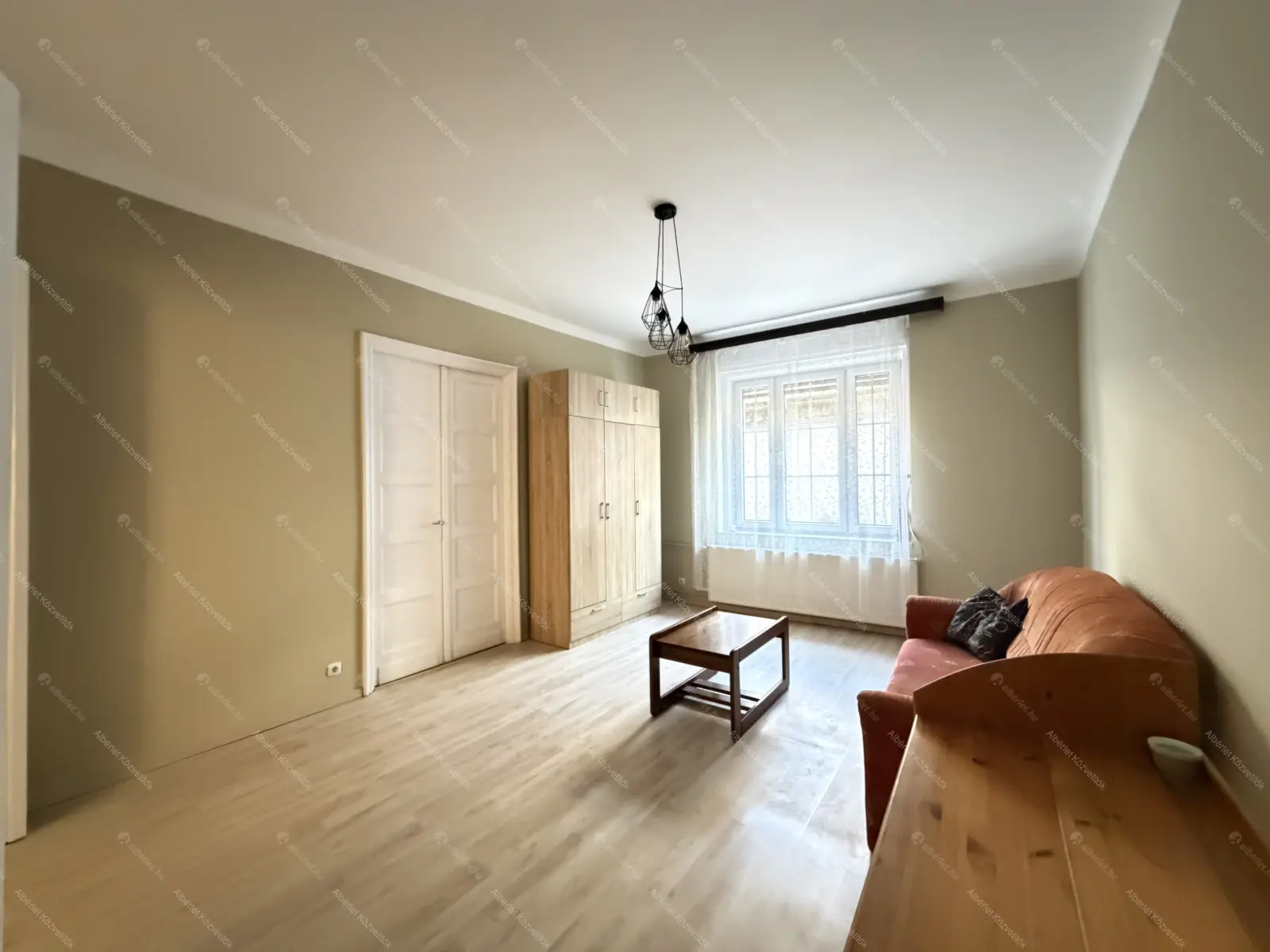 Kiadó albérlet 270000 Ft/hó áron: Budapest, I. kerület  Attila út. Mérete: 72 nm, 2 szobás | Alberlet.hu - 6702739