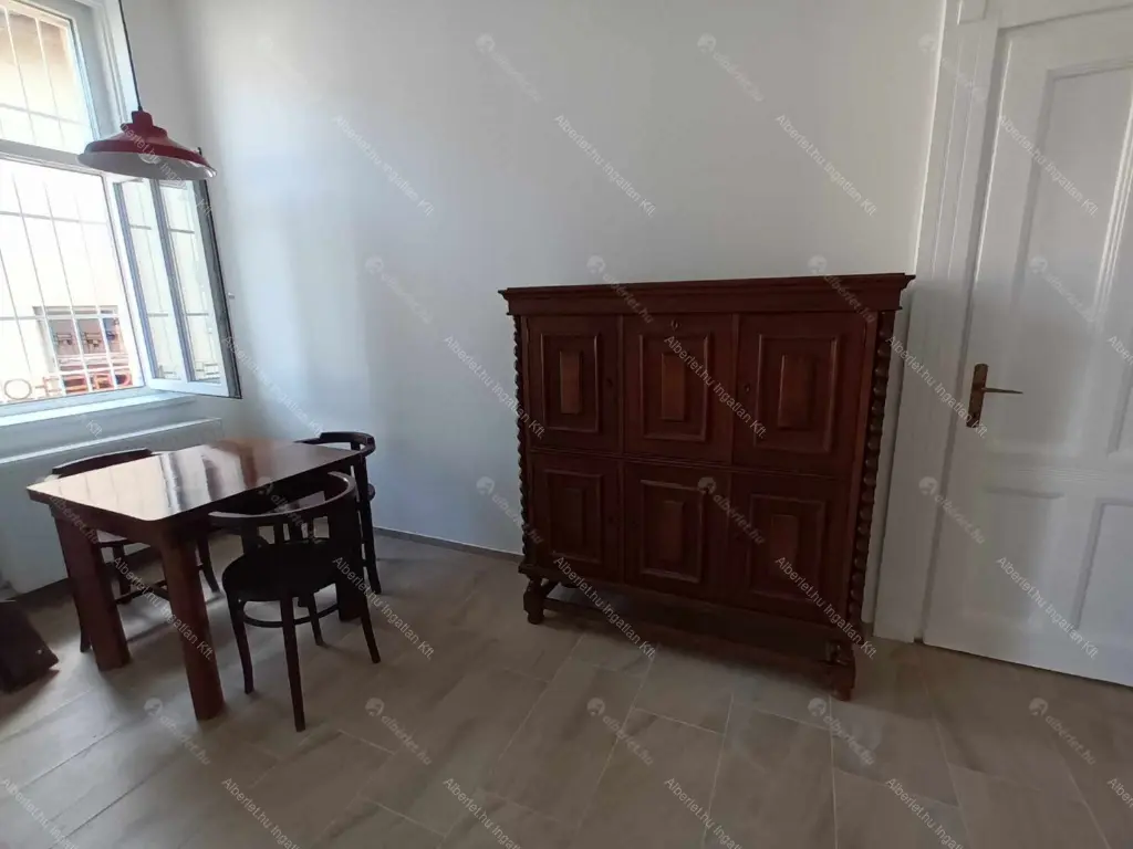 Kiadó albérlet 355000 Ft/hó áron: Budapest, I. kerület  Attila út. Mérete: 72 nm, 3 szobás | Alberlet.hu - 6109640