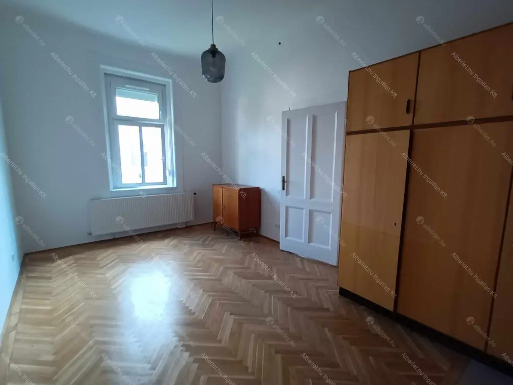 Kiadó albérlet 355000 Ft/hó áron: Budapest, I. kerület  Attila út. Mérete: 72 nm, 3 szobás | Alberlet.hu - 6109659