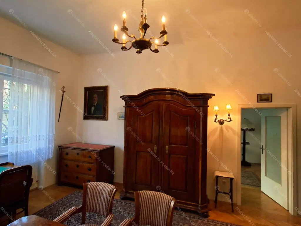 Kiadó albérlet 350000 Ft/hó áron: Budapest, I. kerület  Attila út. Mérete: 75 nm, 2 szobás | Alberlet.hu - 6692395