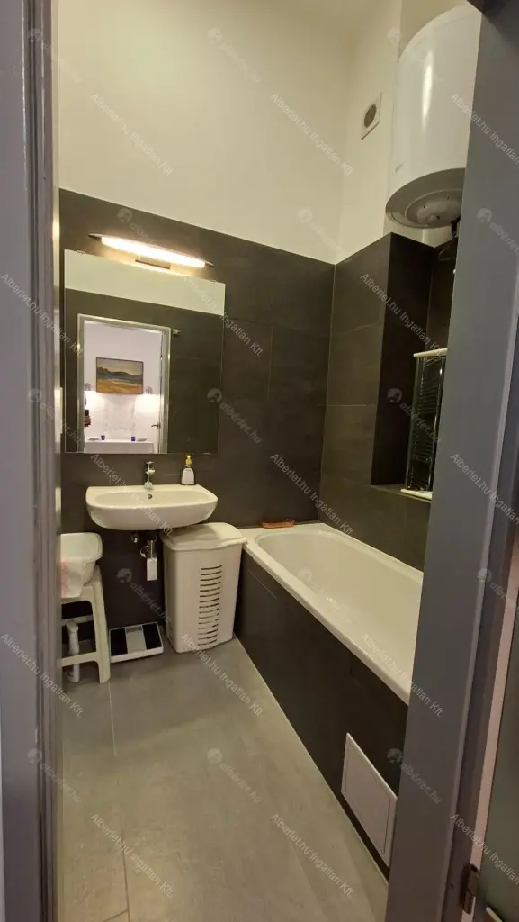 Kiadó albérlet 350000 Ft/hó áron: Budapest, I. kerület  Attila út. Mérete: 75 nm, 2 szobás | Alberlet.hu - 6692400