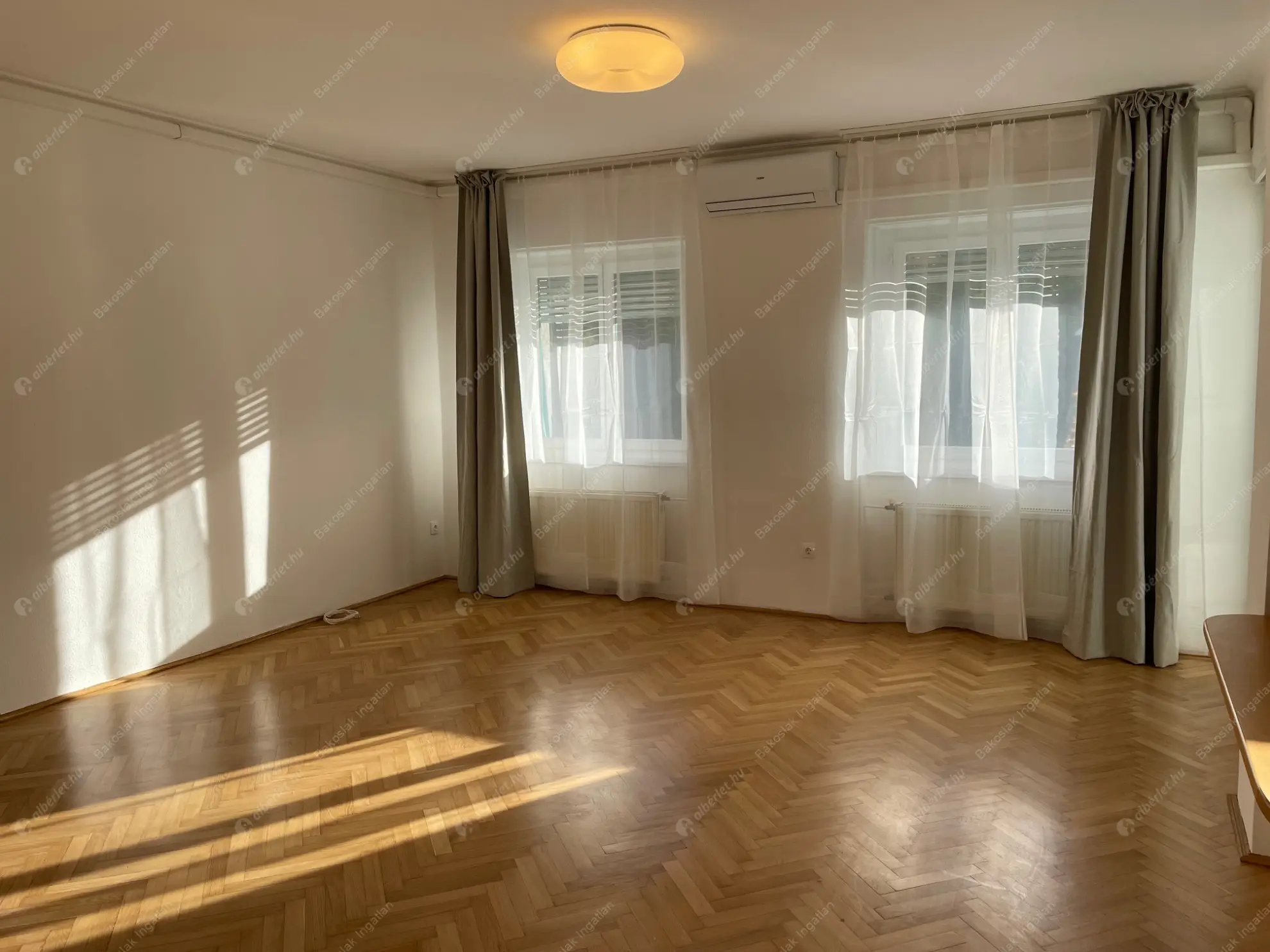 Kiadó albérlet 300000 Ft/hó áron: Budapest, I. kerület  Attila út. Mérete: 76 nm, 2 szobás | Alberlet.hu - 6544509