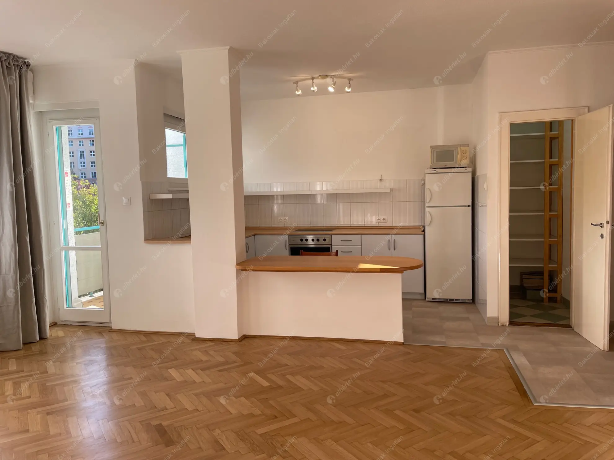 Kiadó albérlet 300000 Ft/hó áron: Budapest, I. kerület  Attila út. Mérete: 76 nm, 2 szobás | Alberlet.hu - 6544518