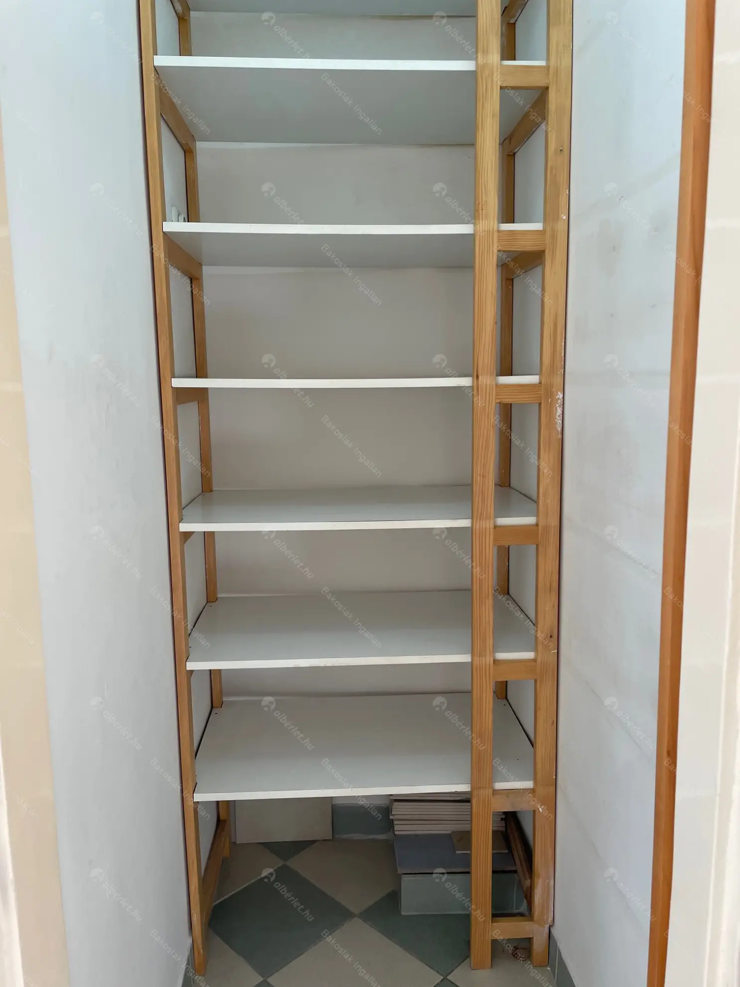 Kiadó albérlet 300000 Ft/hó áron: Budapest, I. kerület  Attila út. Mérete: 76 nm, 2 szobás | Alberlet.hu - 6544519