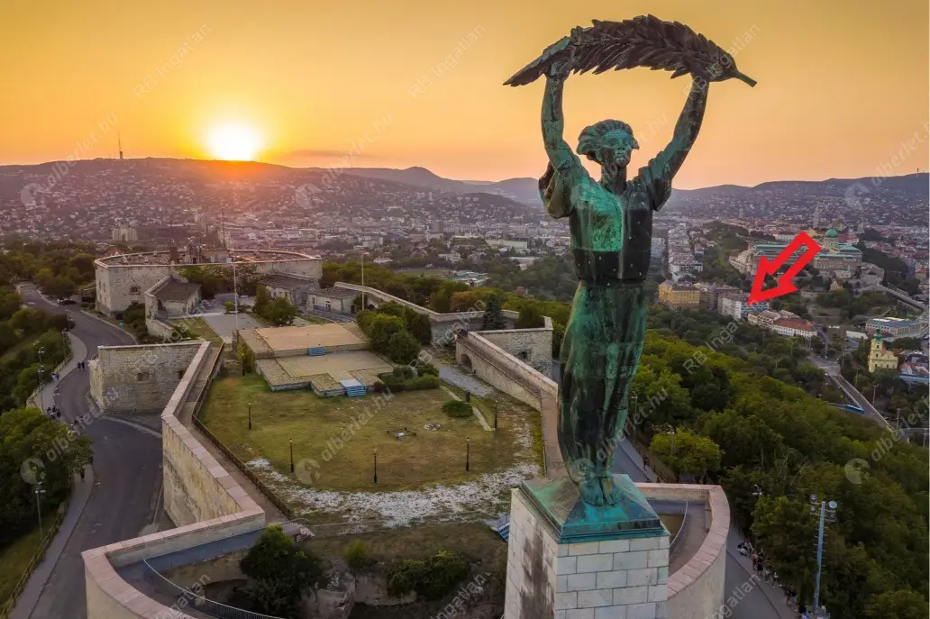 Kiadó albérlet 800000 Ft/hó áron: Budapest, I. kerület  Attila út. Mérete: 79 nm, 4 szobás | Alberlet.hu - 6231347