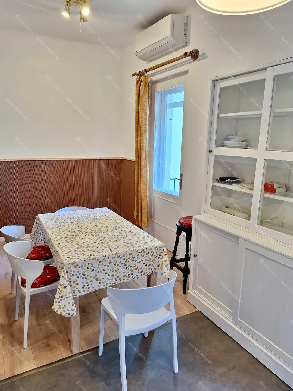 Kiadó albérlet 330000 Ft/hó áron: Budapest, I. kerület  Attila út. Mérete: 83 nm, 2 szobás | Alberlet.hu - 6661299